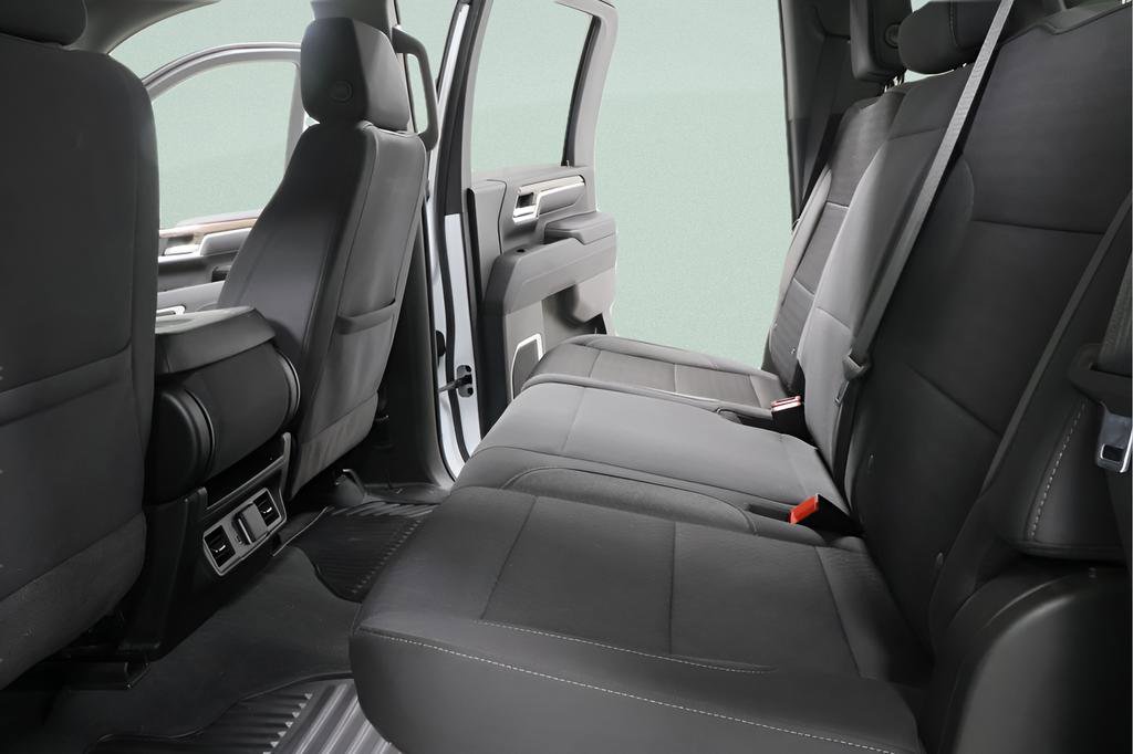 Used 2025 Chevrolet Silverado 2500 LT w/ Convenience Package image 25