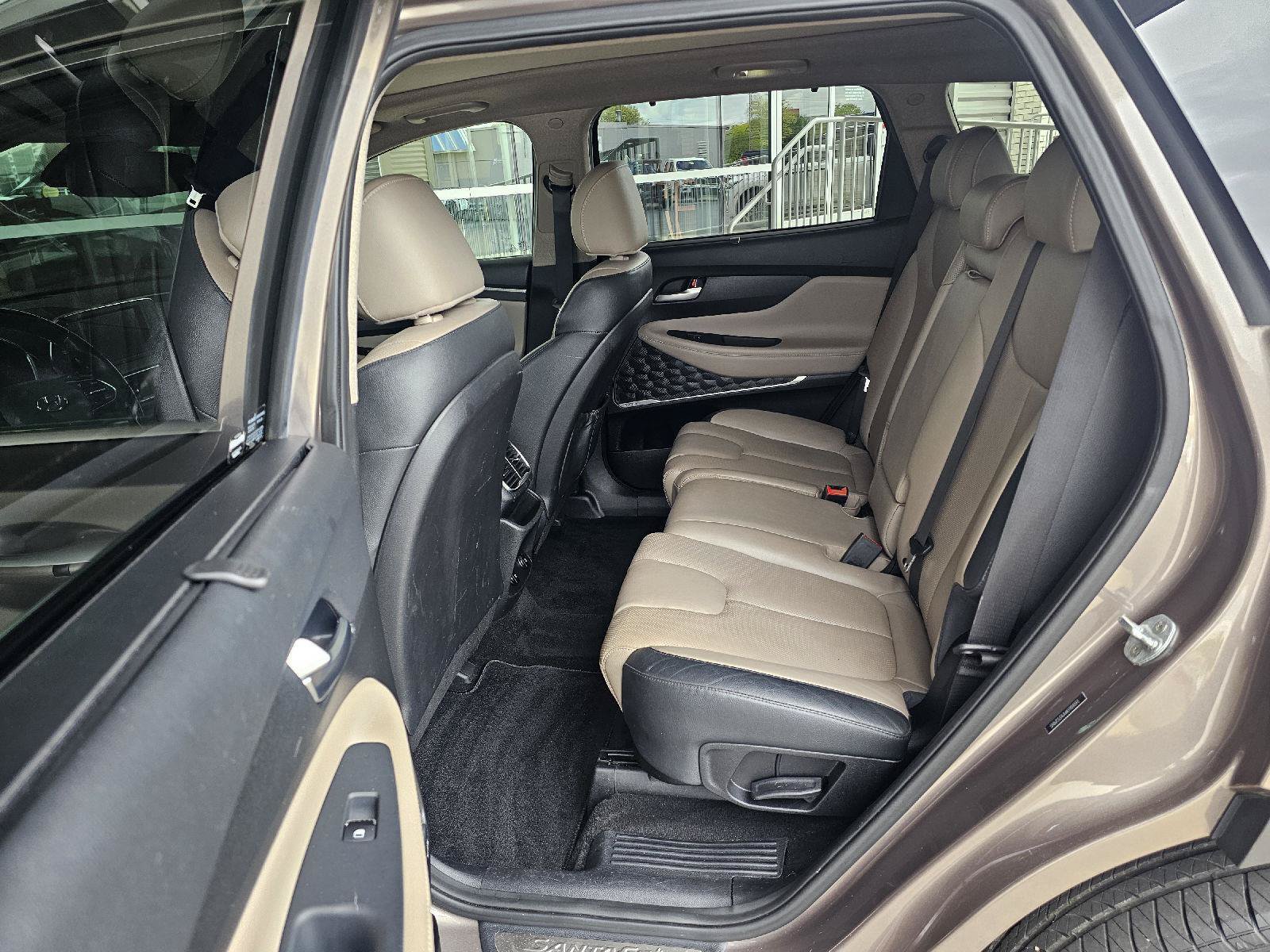 Used 2019 Hyundai Santa Fe Limited FWD image 17