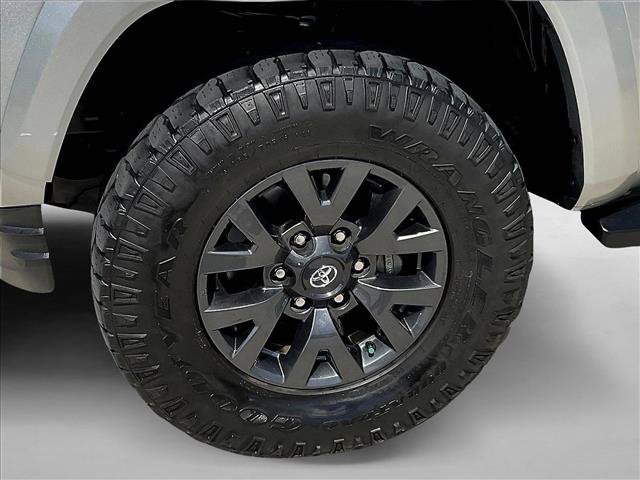 Used 2023 Toyota Tacoma SR5 RWD image 10