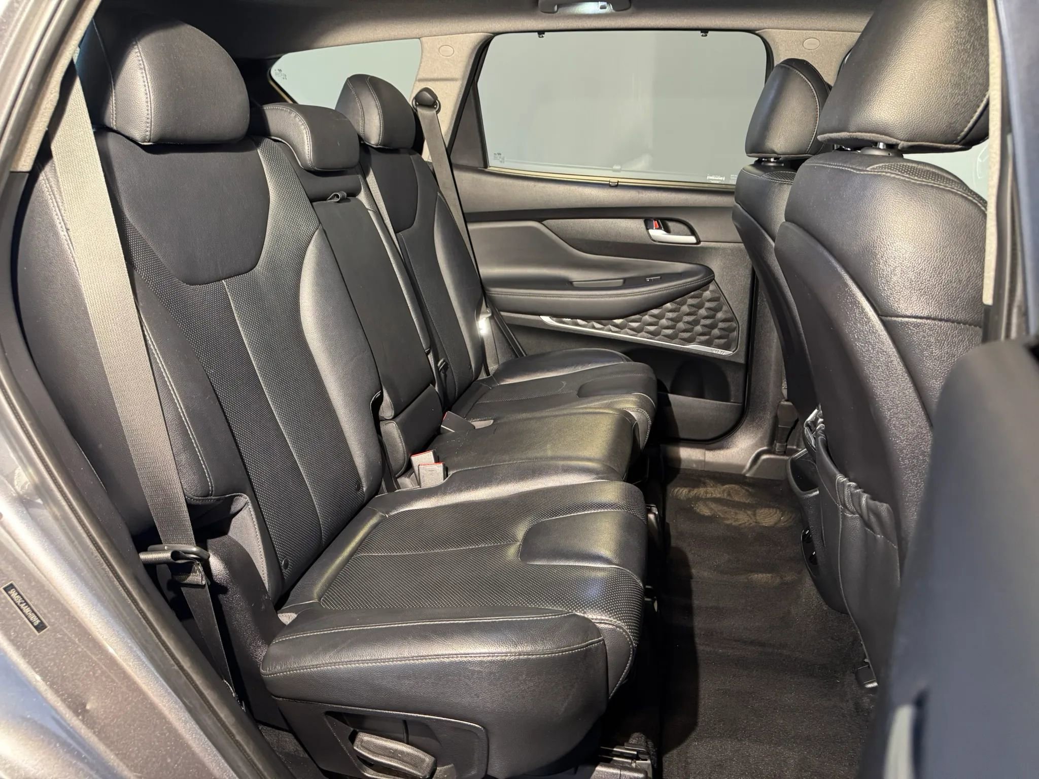 Used 2019 Hyundai Santa Fe Limited AWD/4WD image 33
