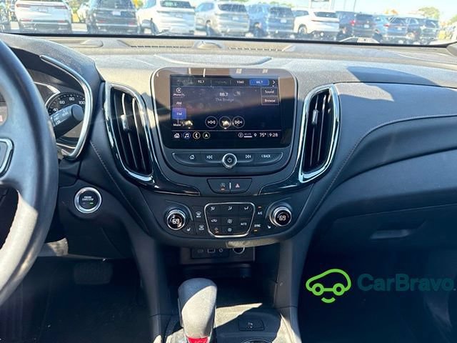 Used 2022 Chevrolet Equinox RS w/ RS Leather Package FWD image 13