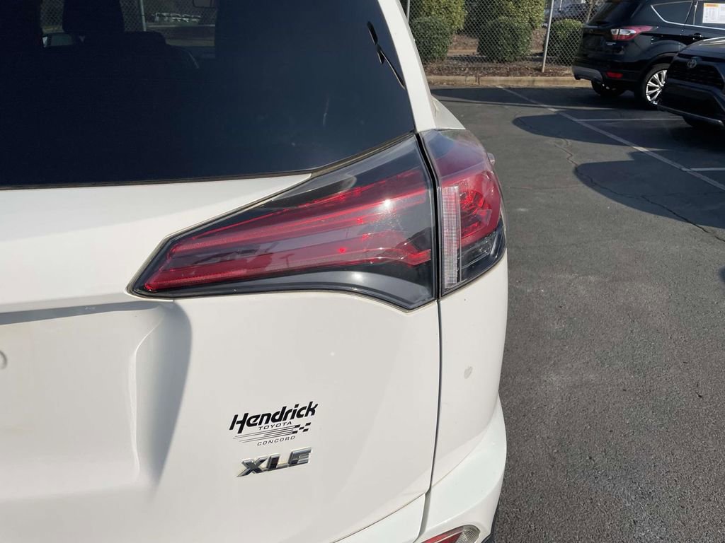 Used 2017 Toyota RAV4 XLE image 16