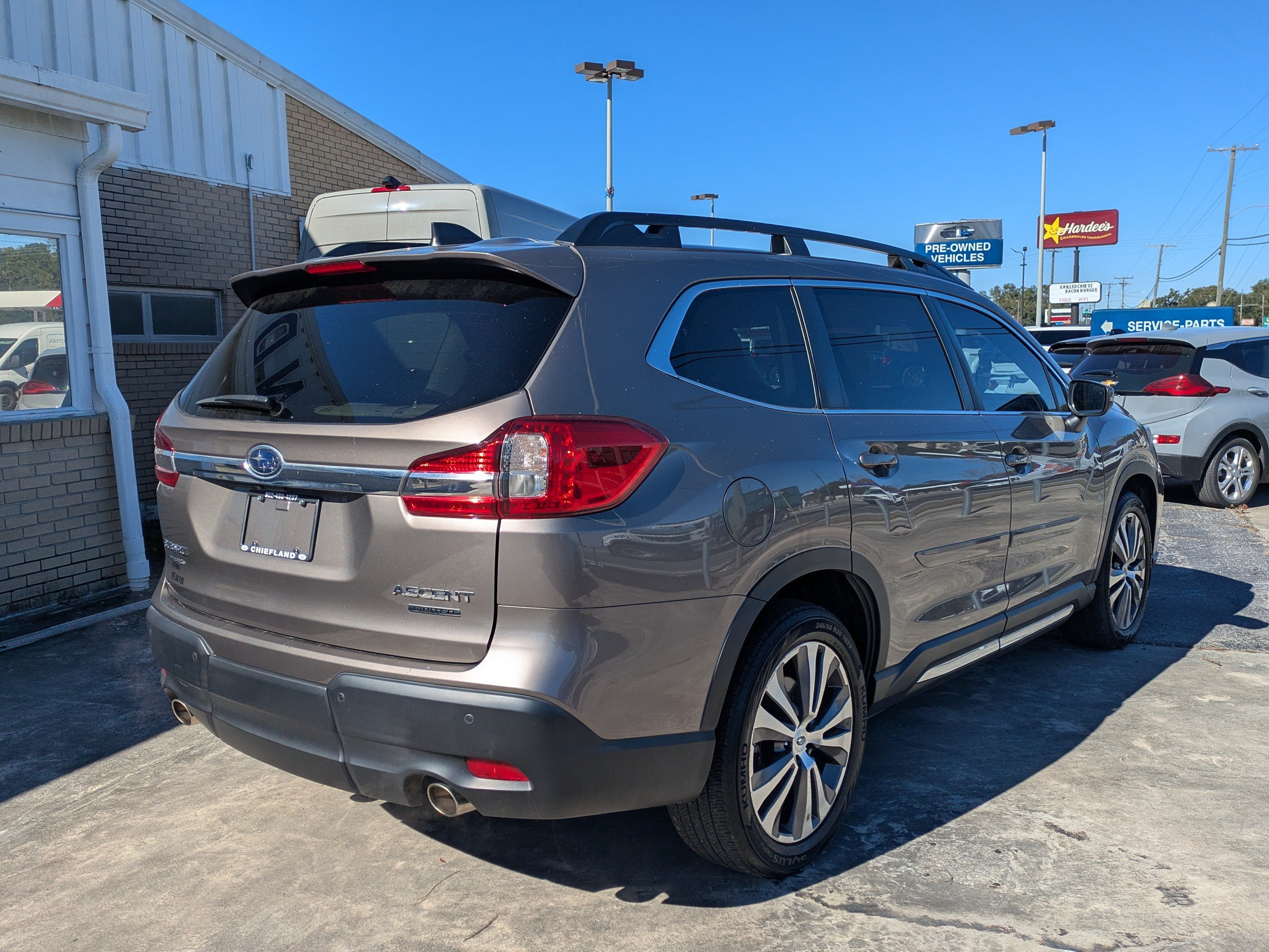 Used 2022 Subaru Ascent Limited AWD/4WD image 4