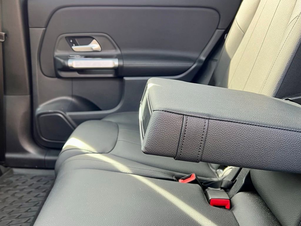 Certified 2023 Mercedes-Benz GLB 250 4MATIC image 13