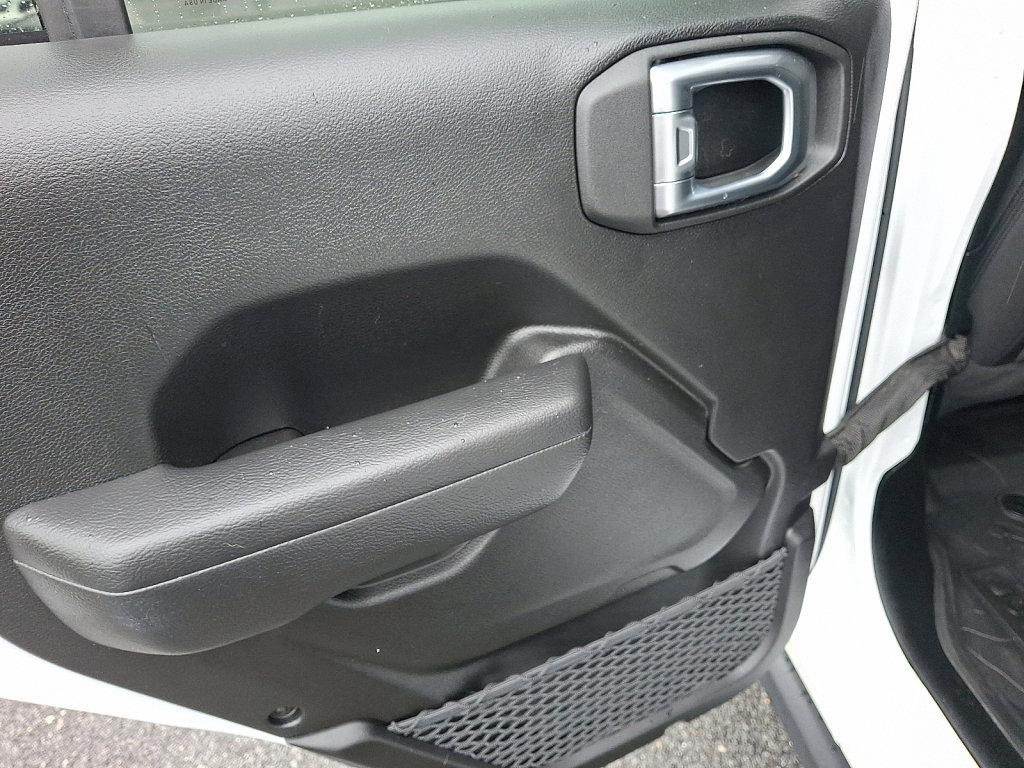 Certified 2022 Jeep Gladiator Willys image 19