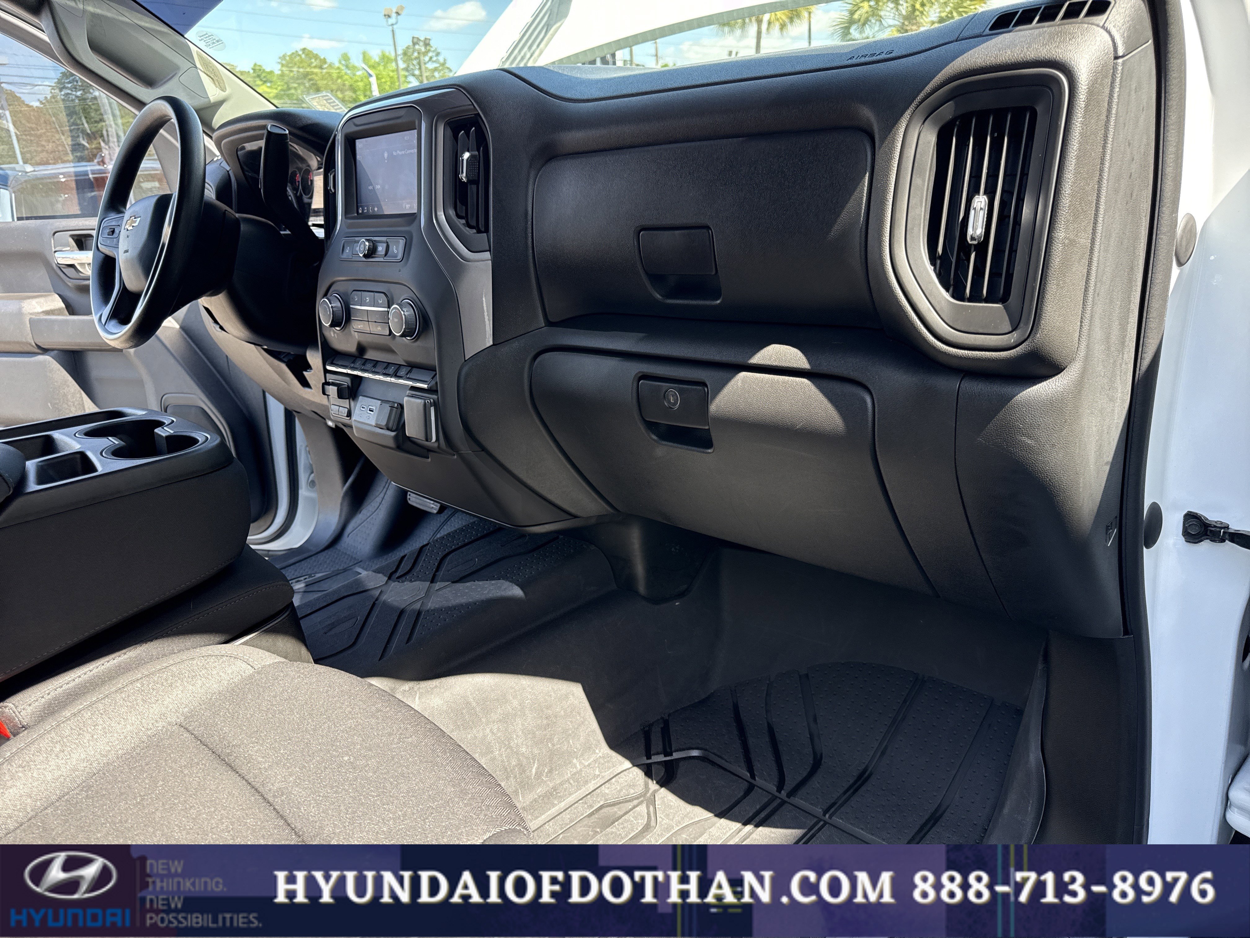 Used 2024 Chevrolet Silverado 2500 Custom w/ Custom Convenience Package image 15