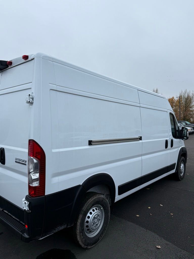 New 2026 RAM ProMaster 2500 w/ Convenience Group FWD image 7