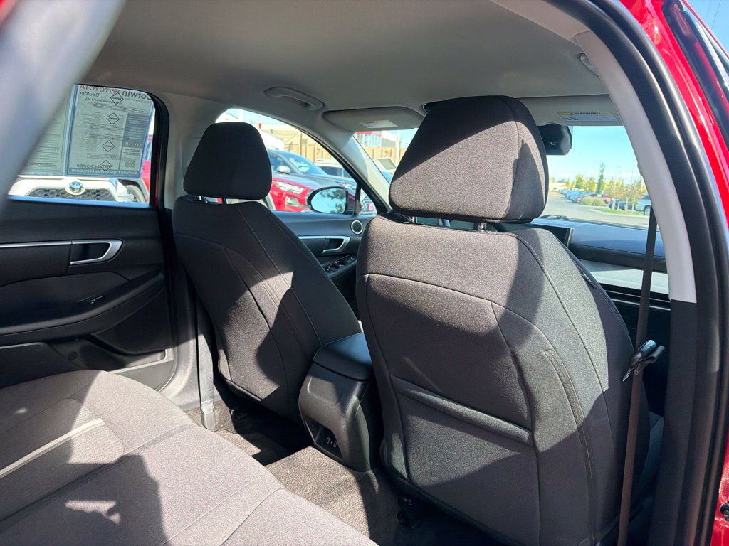 Used 2024 Hyundai Sonata SEL AWD/4WD image 16