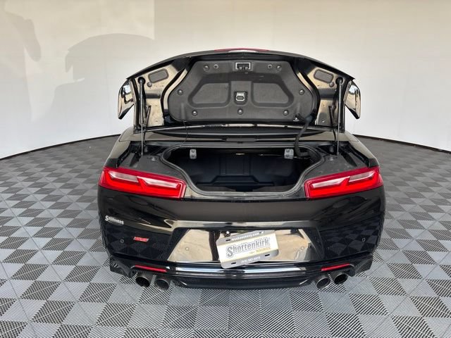 Used 2018 Chevrolet Camaro SS RWD image 20