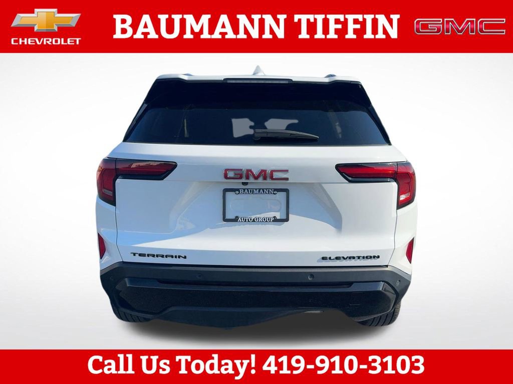 Used 2025 GMC Terrain Elevation w/ Elevation Premium Package FWD image 6