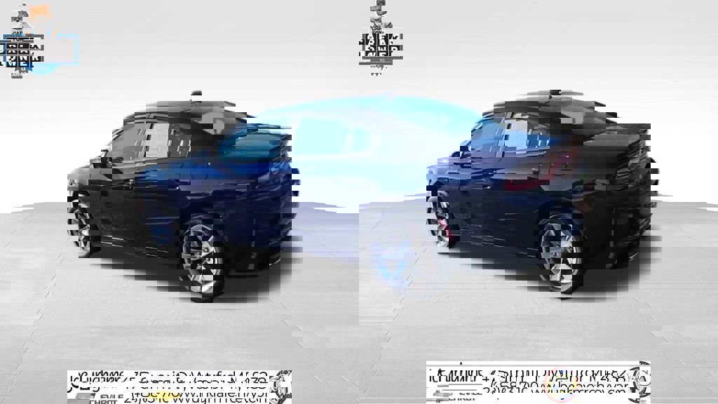 Used 2015 Dodge Charger SXT image 6