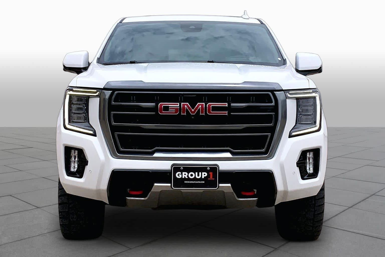 Used 2024 GMC Yukon XL AT4 w/ AT4 Premium Plus Package AWD/4WD image 6