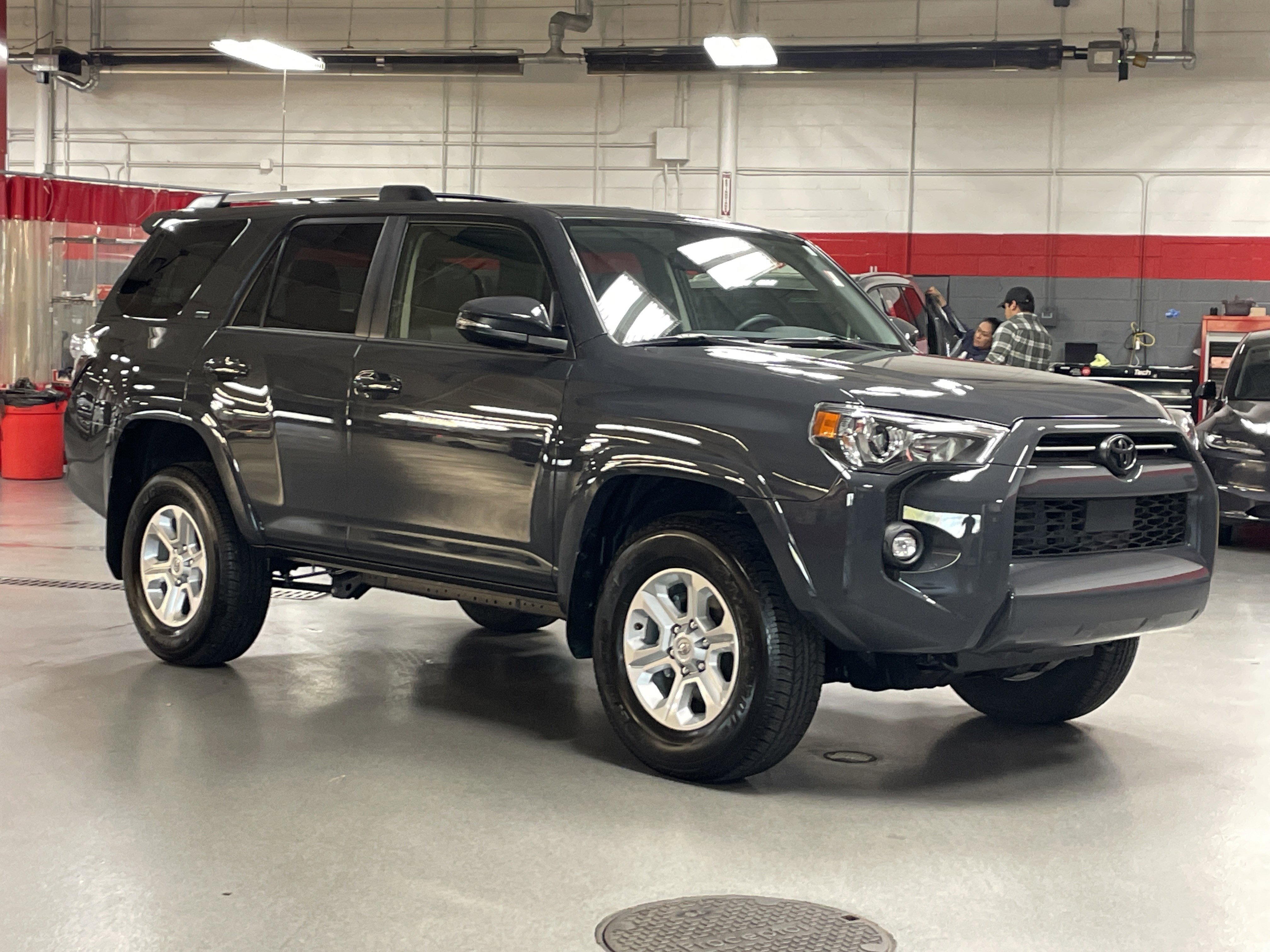 Certified 2024 Toyota 4Runner SR5 Premium image 2