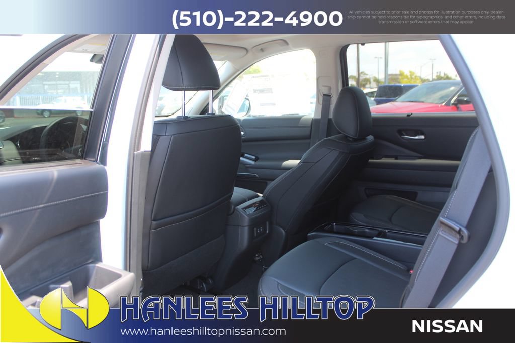 New 2026 Nissan Pathfinder SL w/ SL Premium Package AWD/4WD image 17