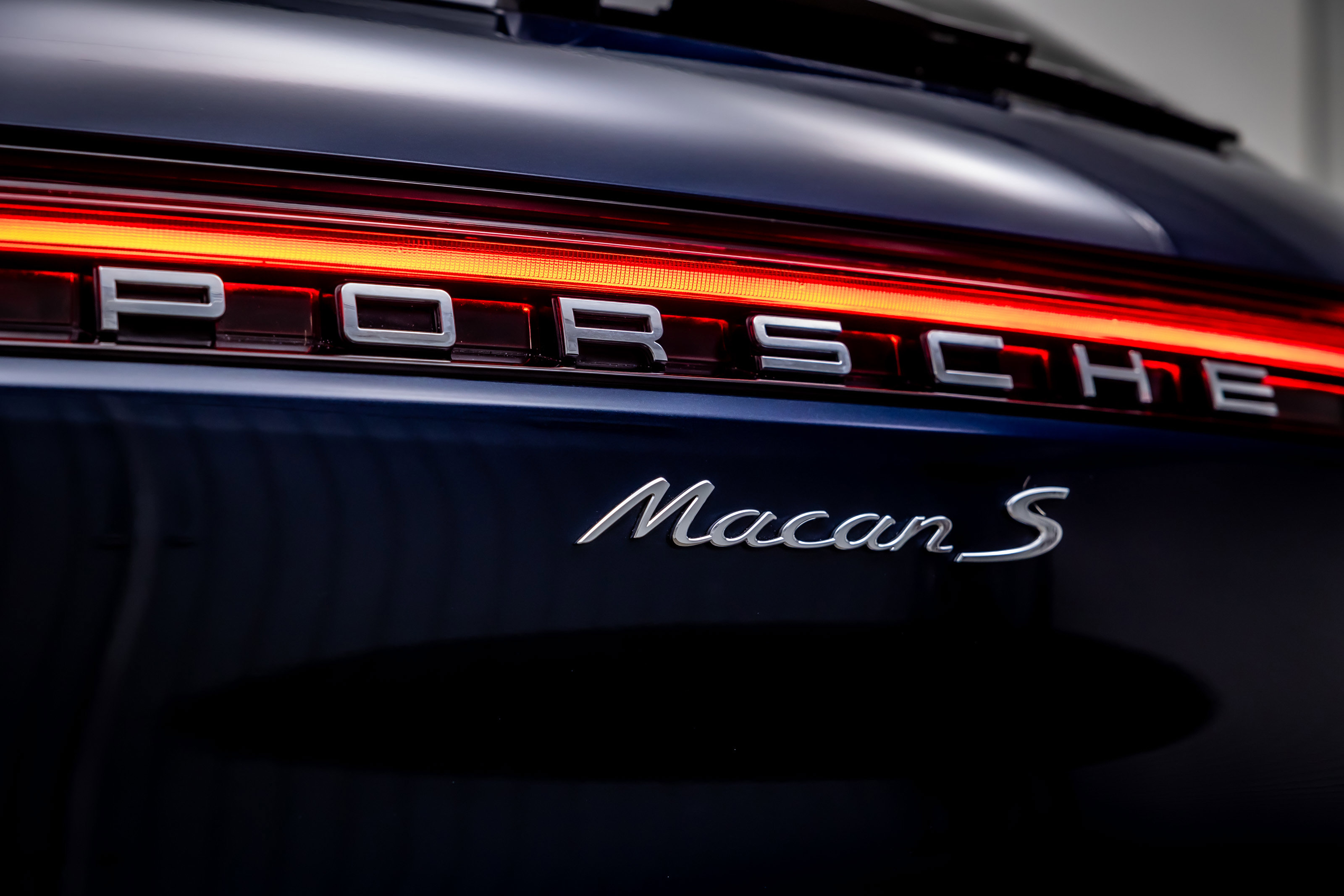 Used 2022 Porsche Macan S AWD/4WD image 32