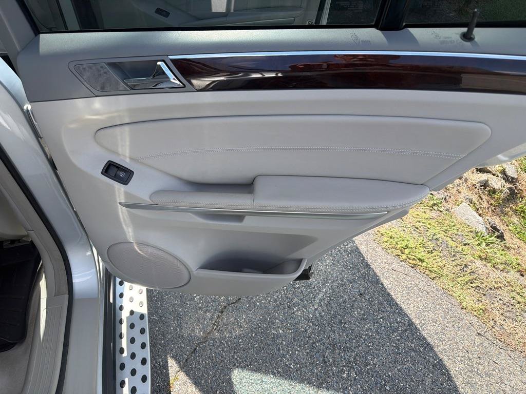 Used 2009 Mercedes-Benz ML 63 AMG 4MATIC image 34