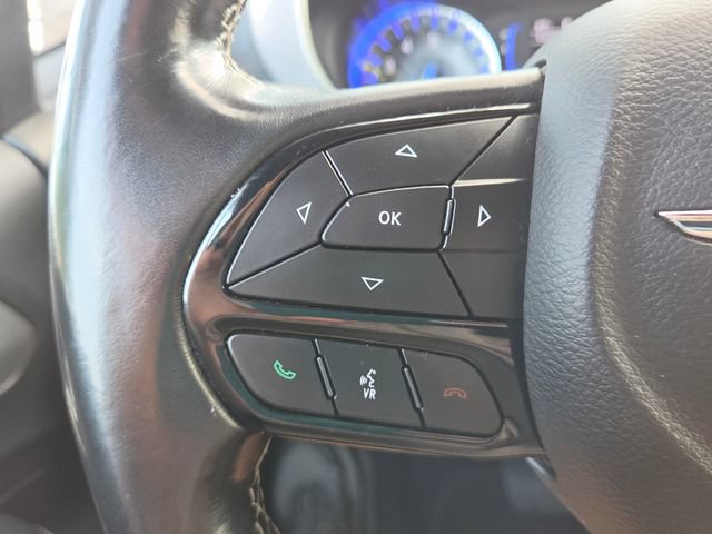 Used 2019 Chrysler Pacifica Touring Plus w/ S Appearance Package FWD image 22