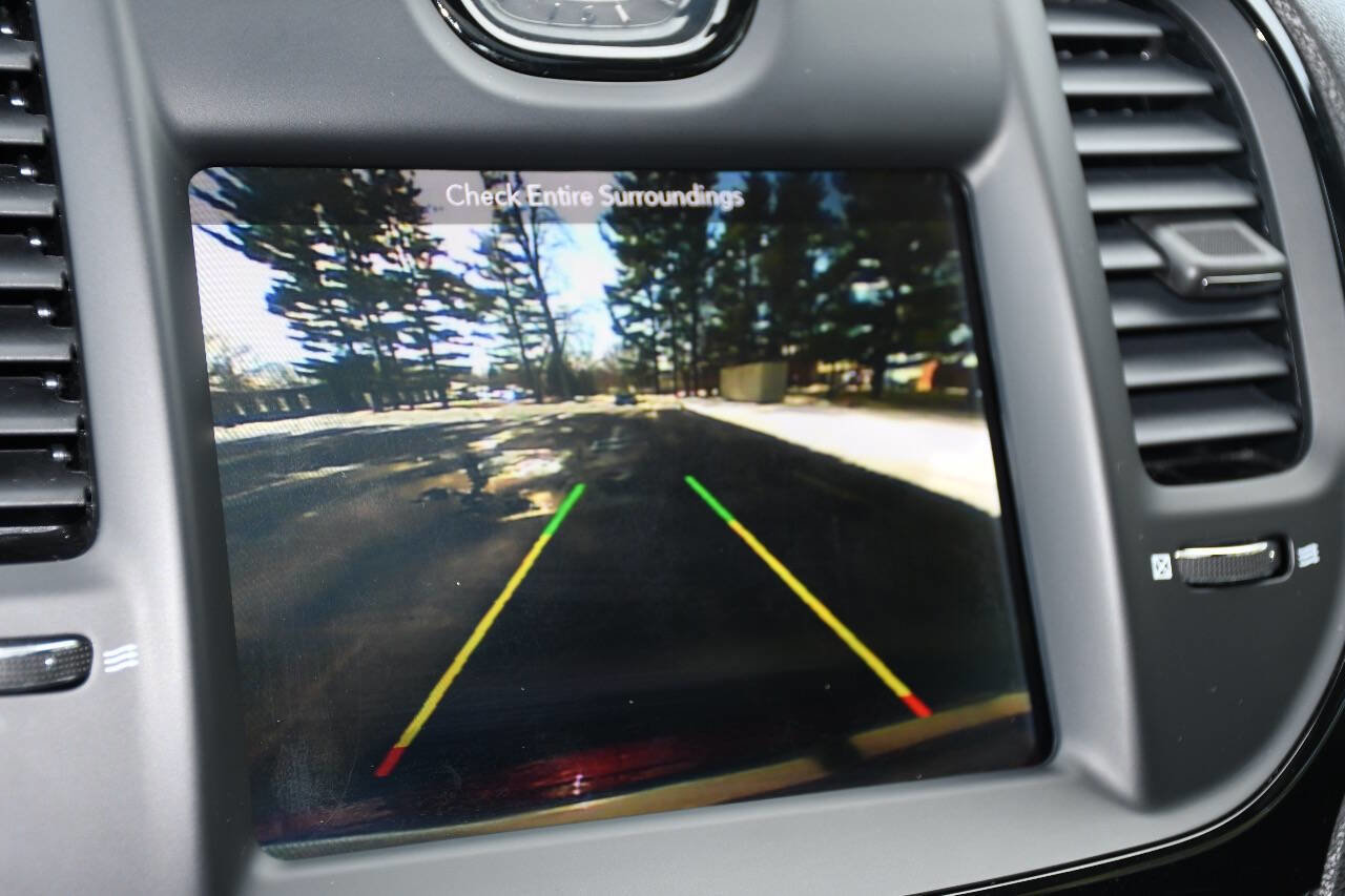 Used 2018 Chrysler 300 S w/ 300S Alloy Package image 34