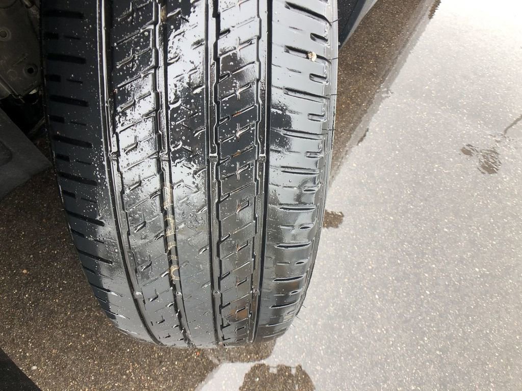 Used 2020 Chevrolet Equinox LT w/ Driver Convenience Package image 12