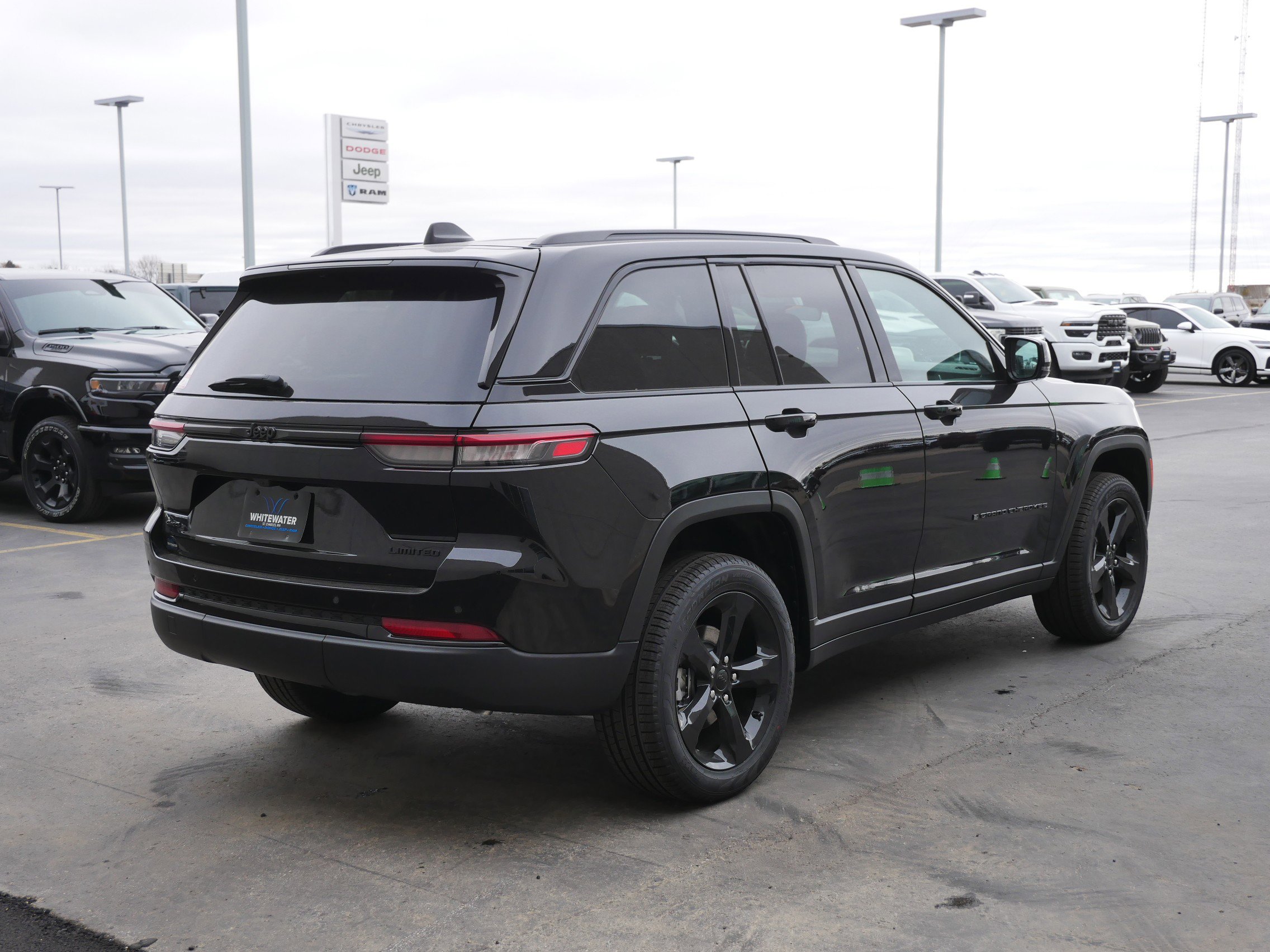 New 2025 Jeep Grand Cherokee Limited image 2