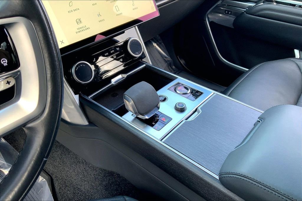 Used 2023 Land Rover Range Rover SE image 16