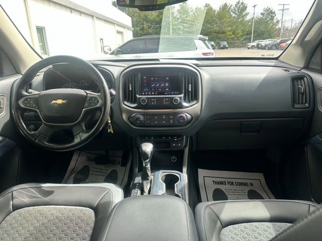 Used 2022 Chevrolet Colorado Z71 w/ Z71 Midnight Edition image 13