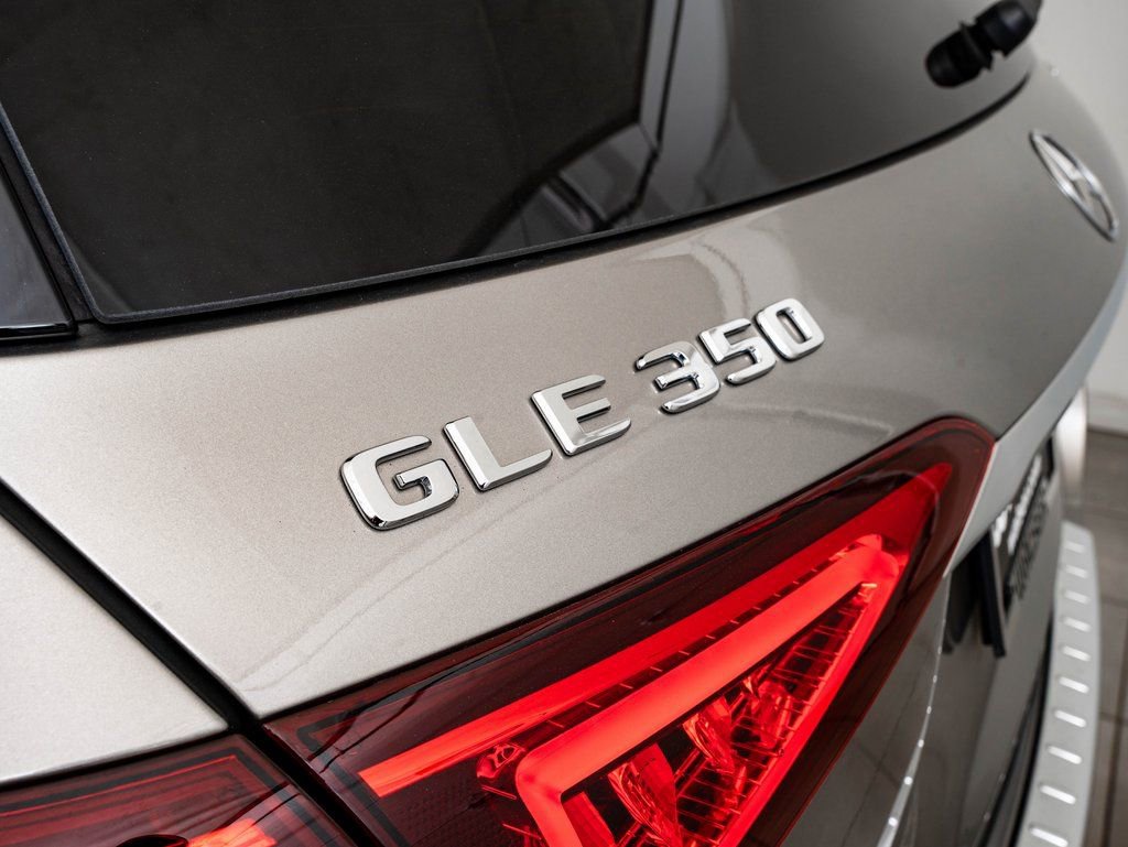 Used 2022 Mercedes-Benz GLE 350 4MATIC w/ AMG Line Exterior image 20