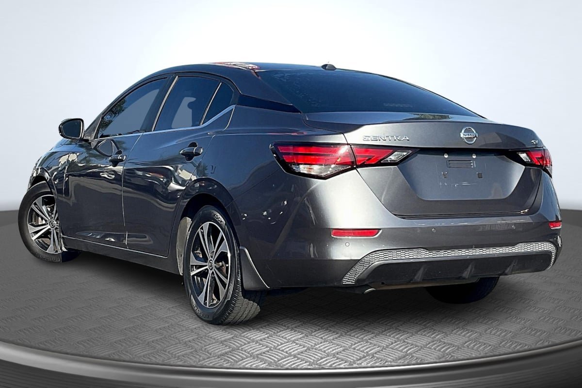 Used 2020 Nissan Sentra SV FWD image 2