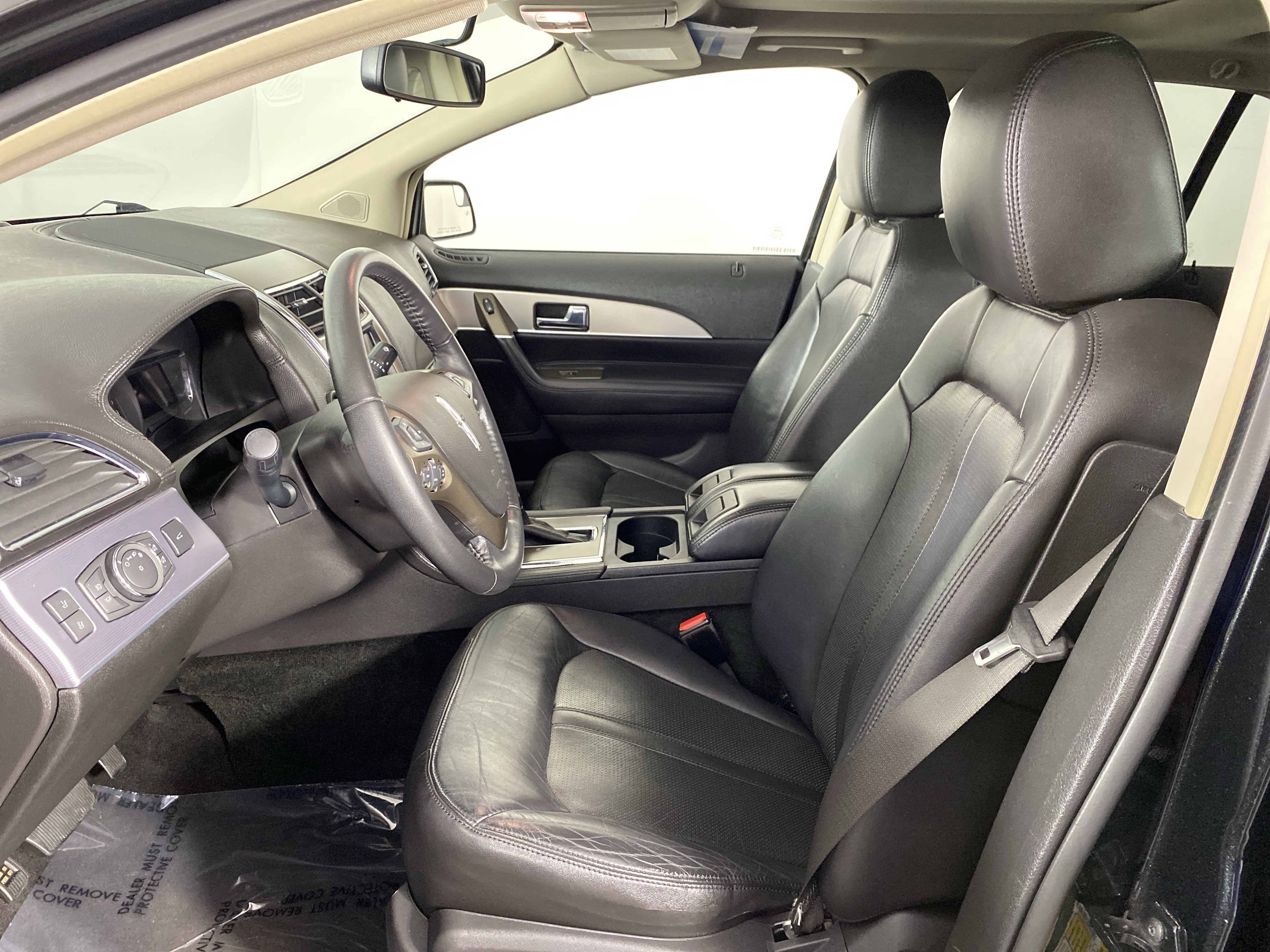 Used 2012 Lincoln MKX AWD image 12