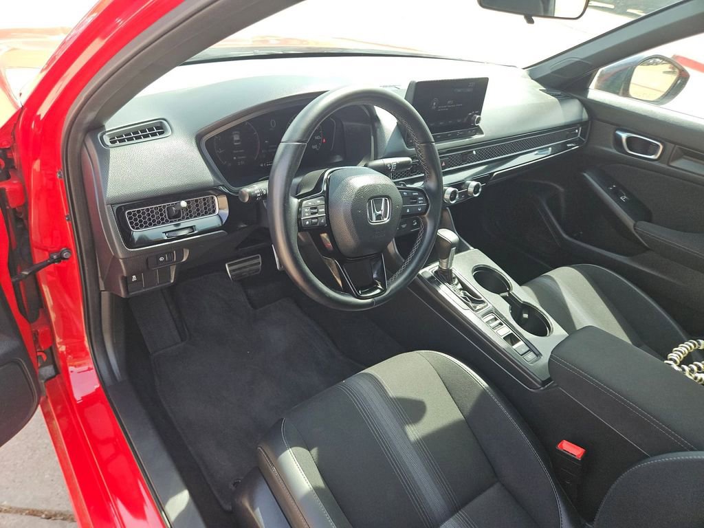 Used 2025 Honda Civic Sport image 13