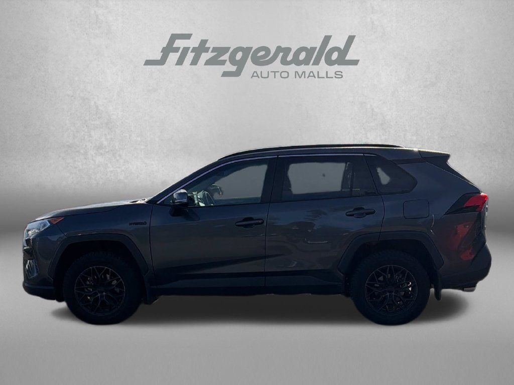 Used 2021 Toyota RAV4 XLE w/ Convenience Package AWD/4WD image 5
