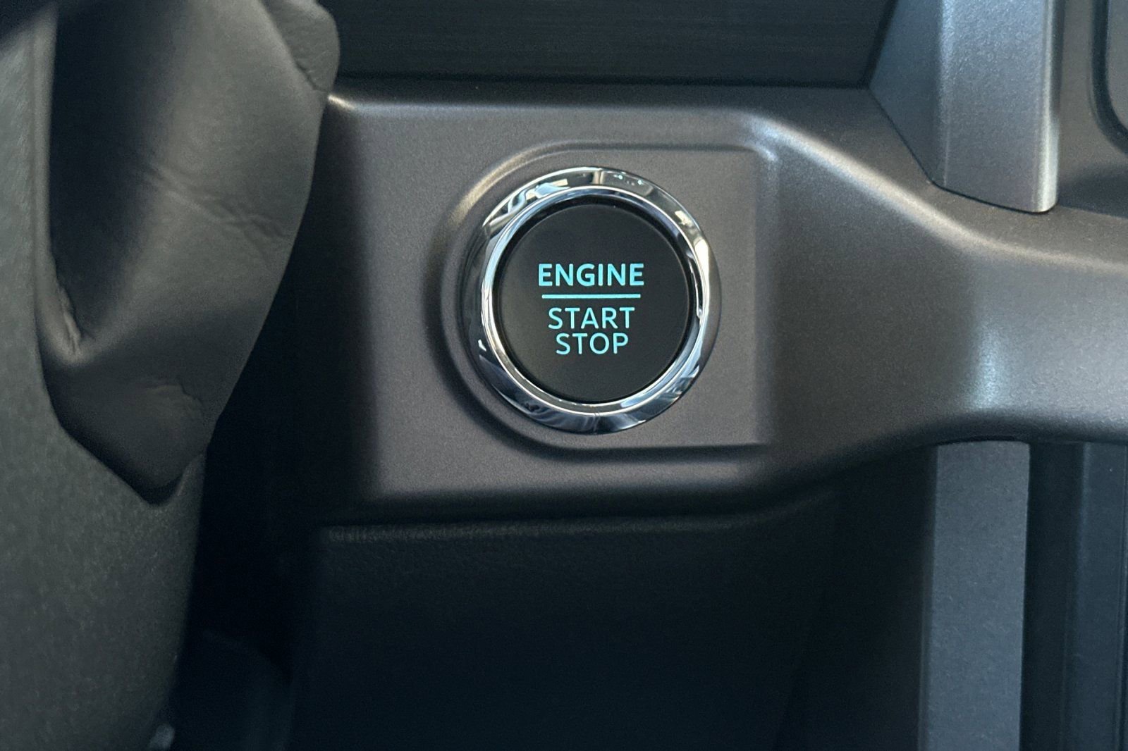 Used 2025 Ford F150 XLT w/ Equipment Group 302A MID image 22