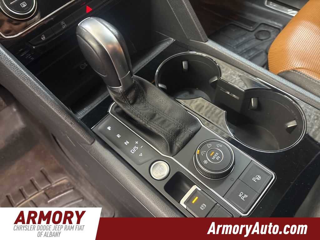 Used 2018 Volkswagen Atlas SEL Premium image 21