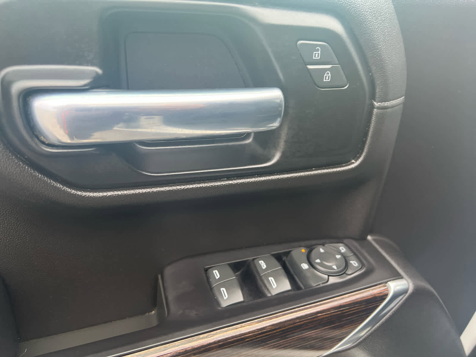 Used 2020 GMC Sierra 1500 Elevation w/ Elevation Value Package image 19