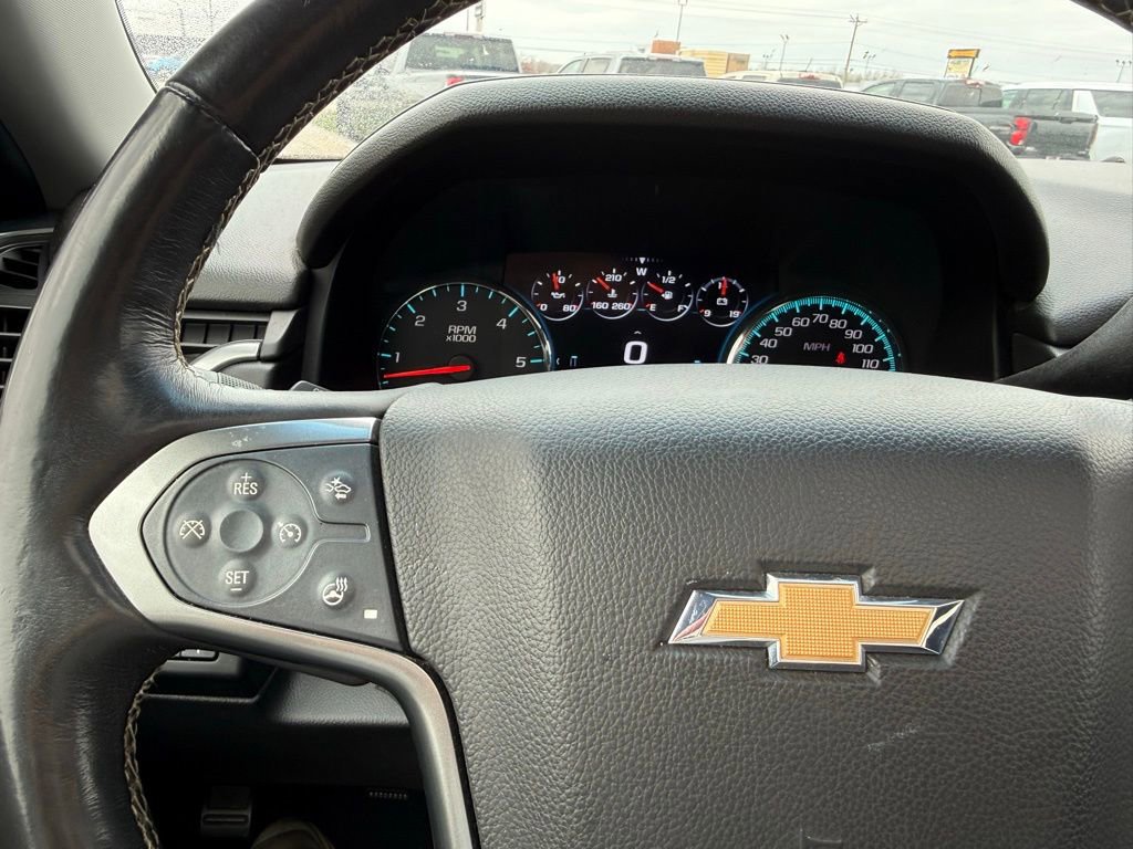 Used 2018 Chevrolet Suburban Premier image 11