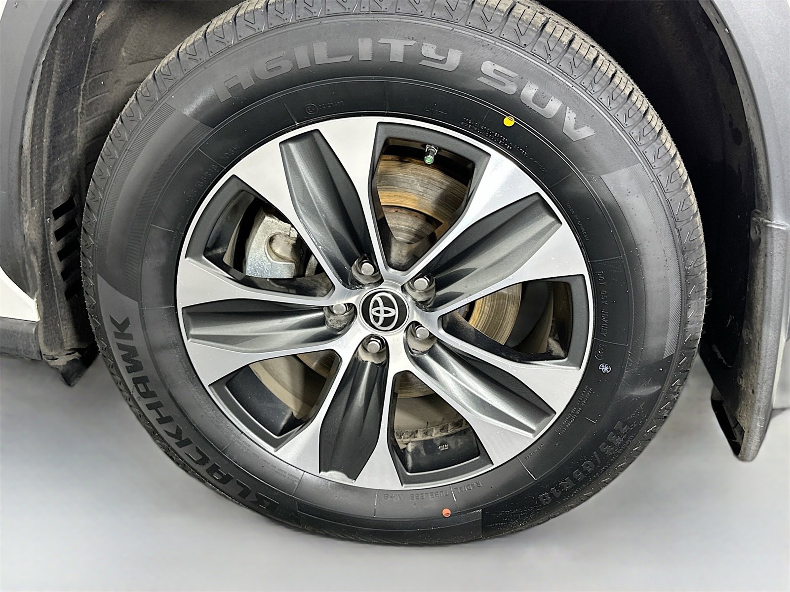 Certified 2021 Toyota Highlander XLE image 33