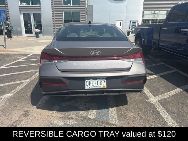 Used 2024 Hyundai Elantra SEL FWD image 6