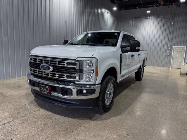 Used 2023 Ford F250 XLT AWD/4WD image 1