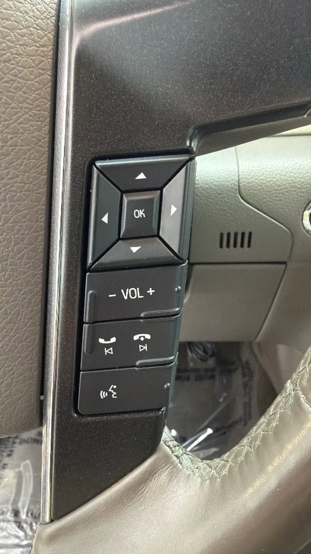 Used 2016 Lincoln Navigator Select image 24