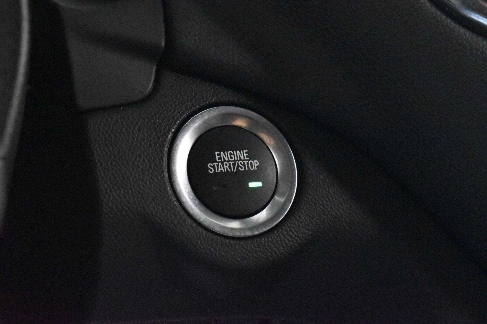 Used 2024 Chevrolet Equinox LT w/ LPO, Floor Liner Package FWD image 13