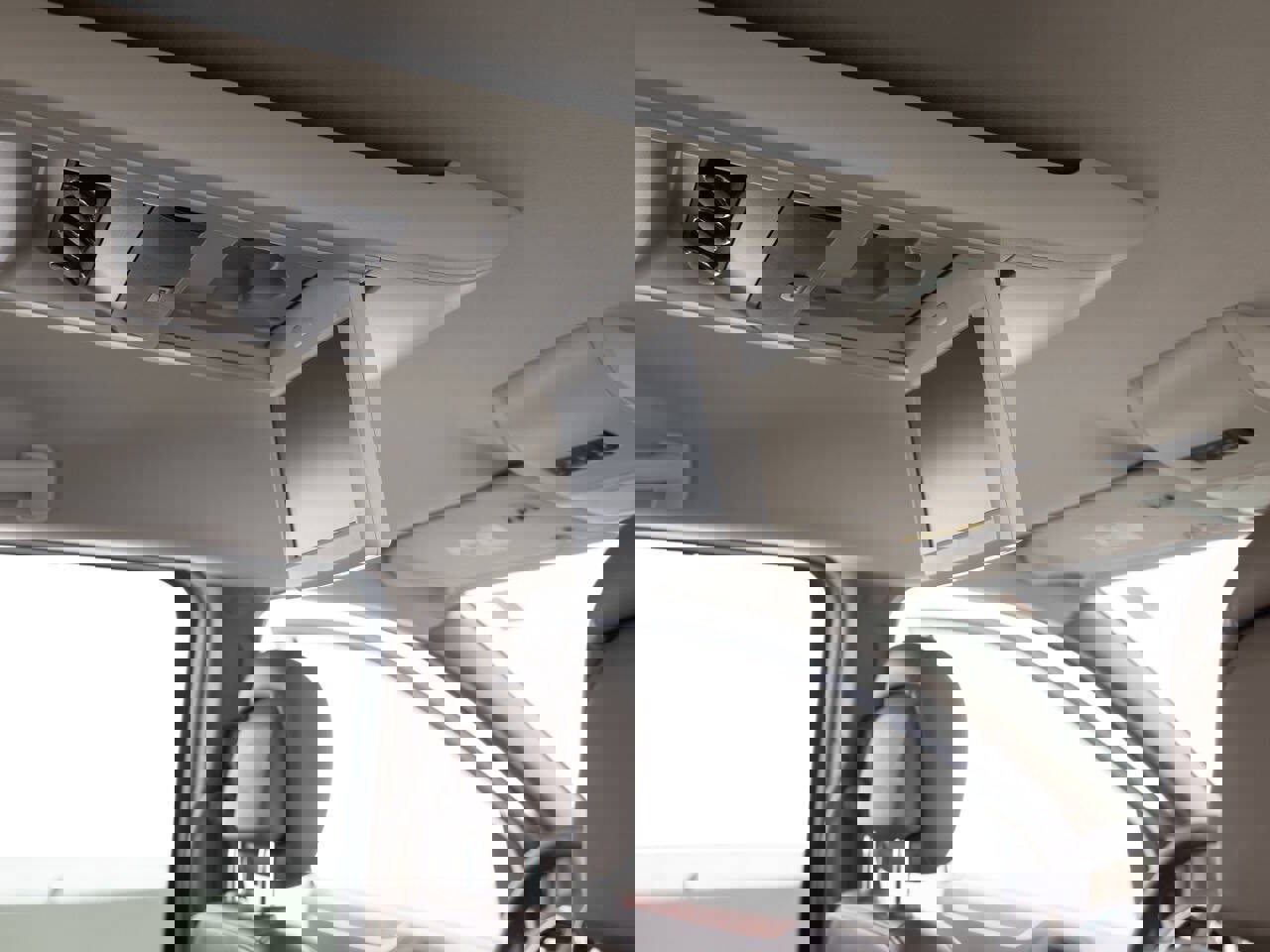 Used 2012 Chrysler Town & Country Touring-L w/ Entertainment Group #2 image 33