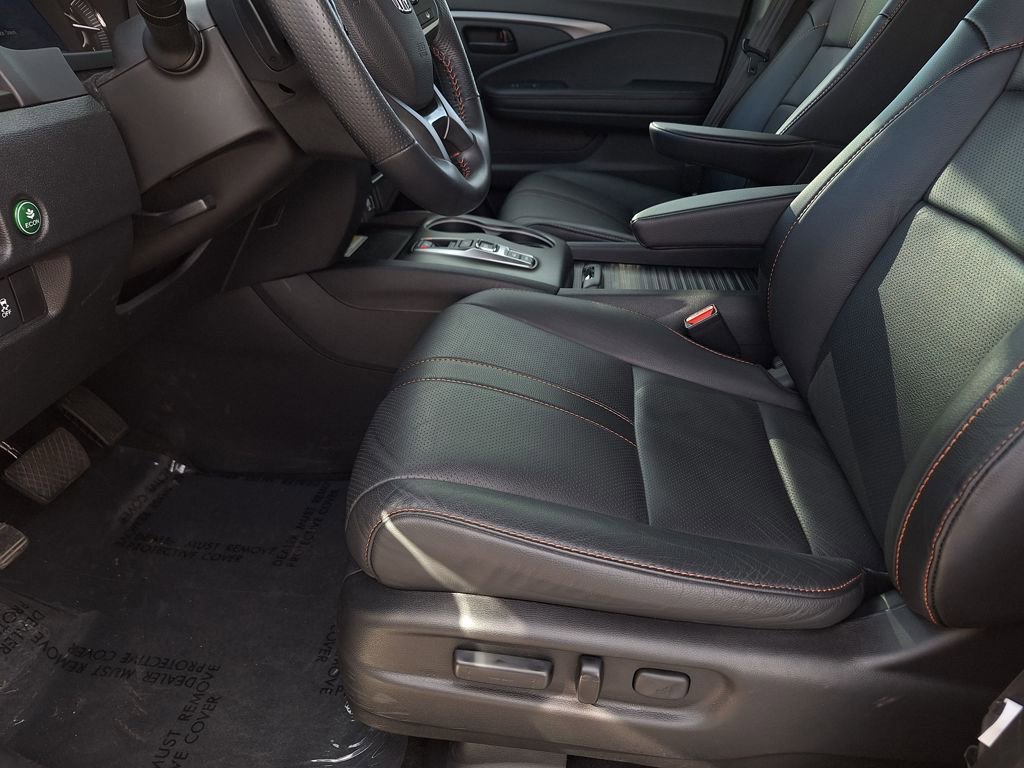 Used 2023 Honda Passport TrailSport image 11
