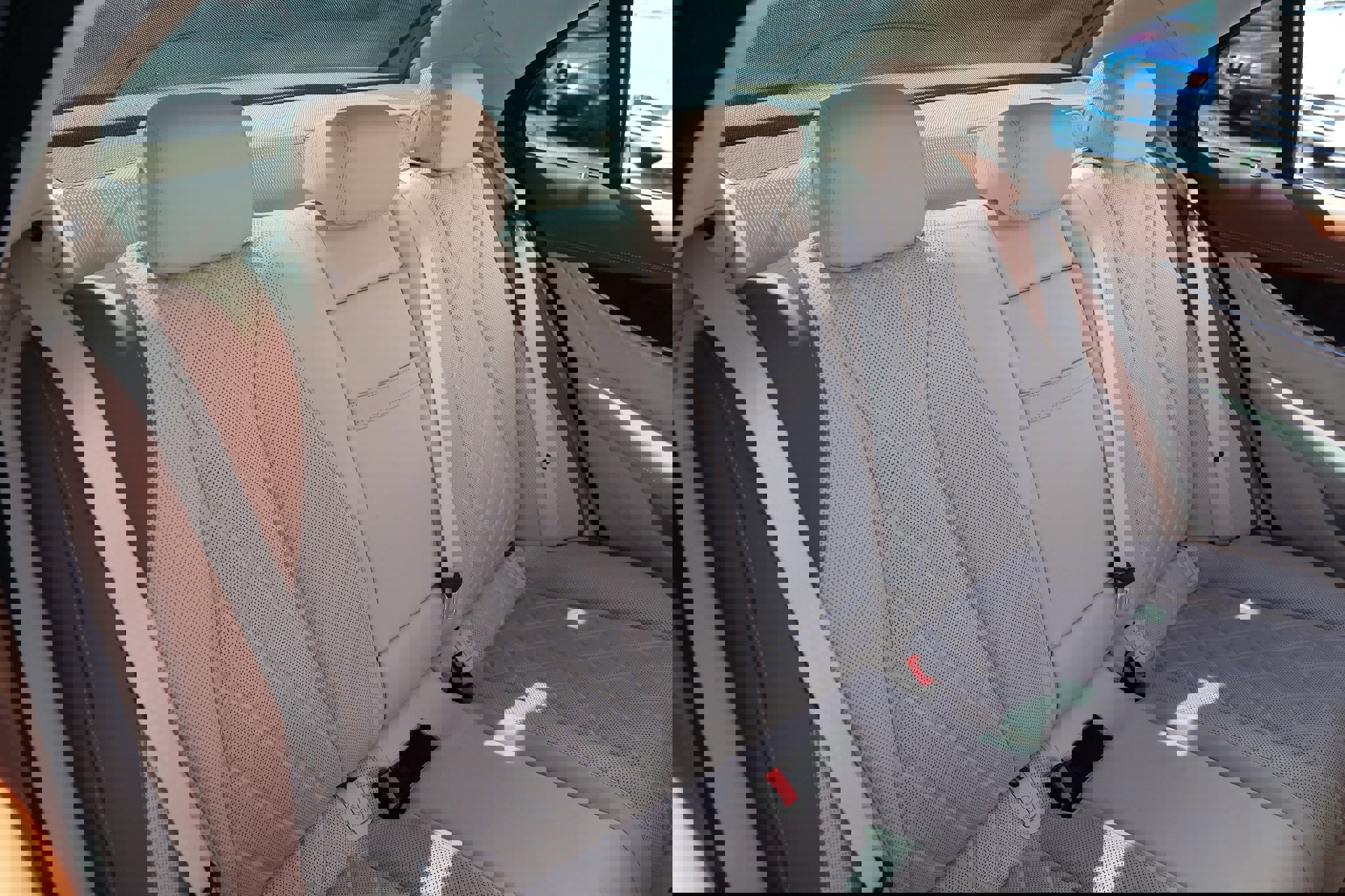 Used 2017 Mercedes-Benz E 300 4MATIC image 15