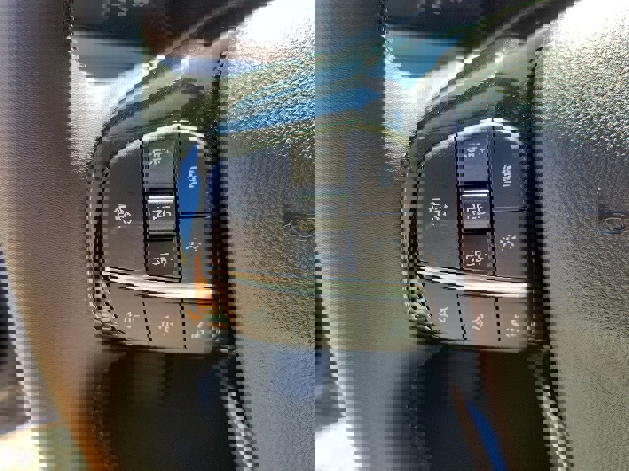 Used 2025 Ford Escape Base w/ Class II Trailer Tow Package image 20