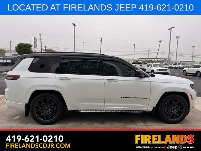 Used 2024 Jeep Grand Cherokee L Summit w/ High Altitude Package AWD/4WD image 14
