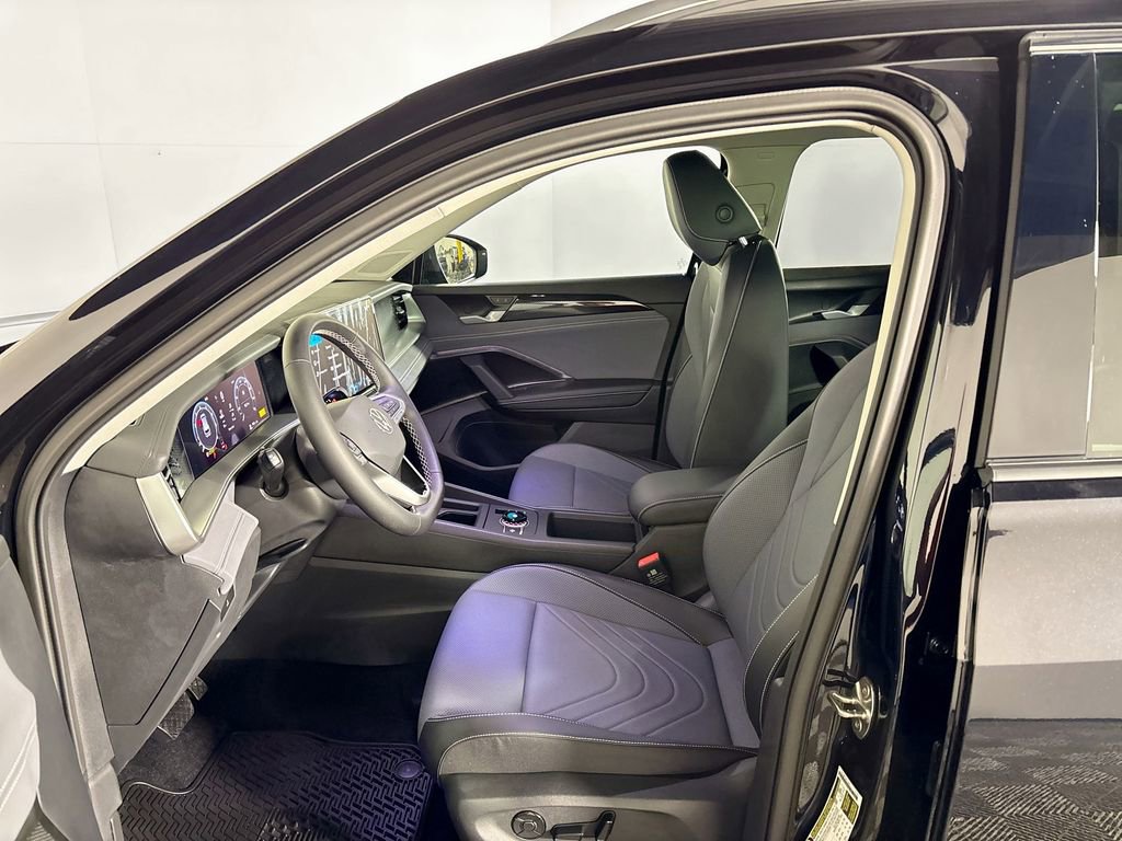 New 2026 Volkswagen Tiguan SE image 11