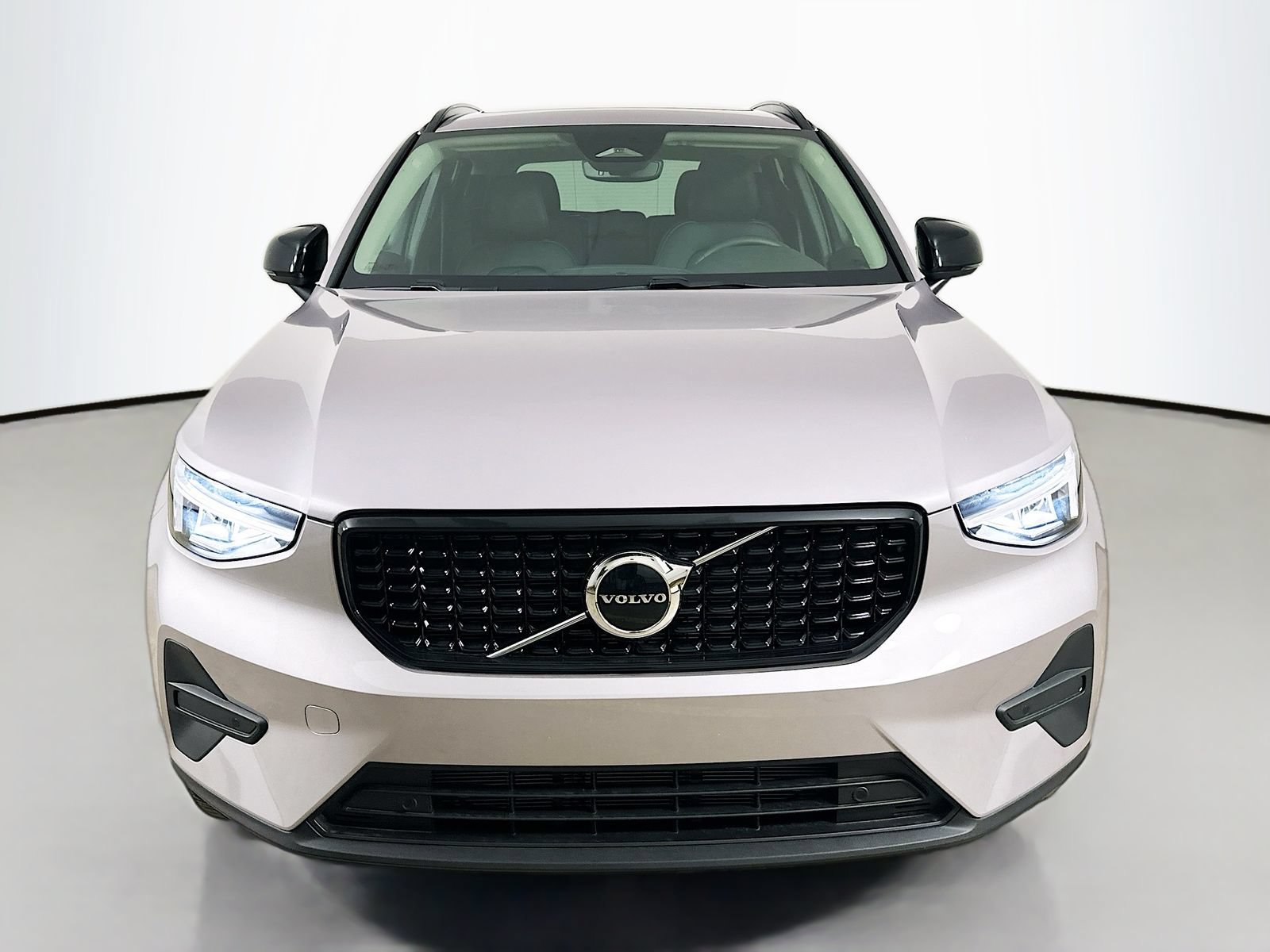 New 2026 Volvo XC40 B5 Core w/ Protection Package Premier AWD/4WD image 2