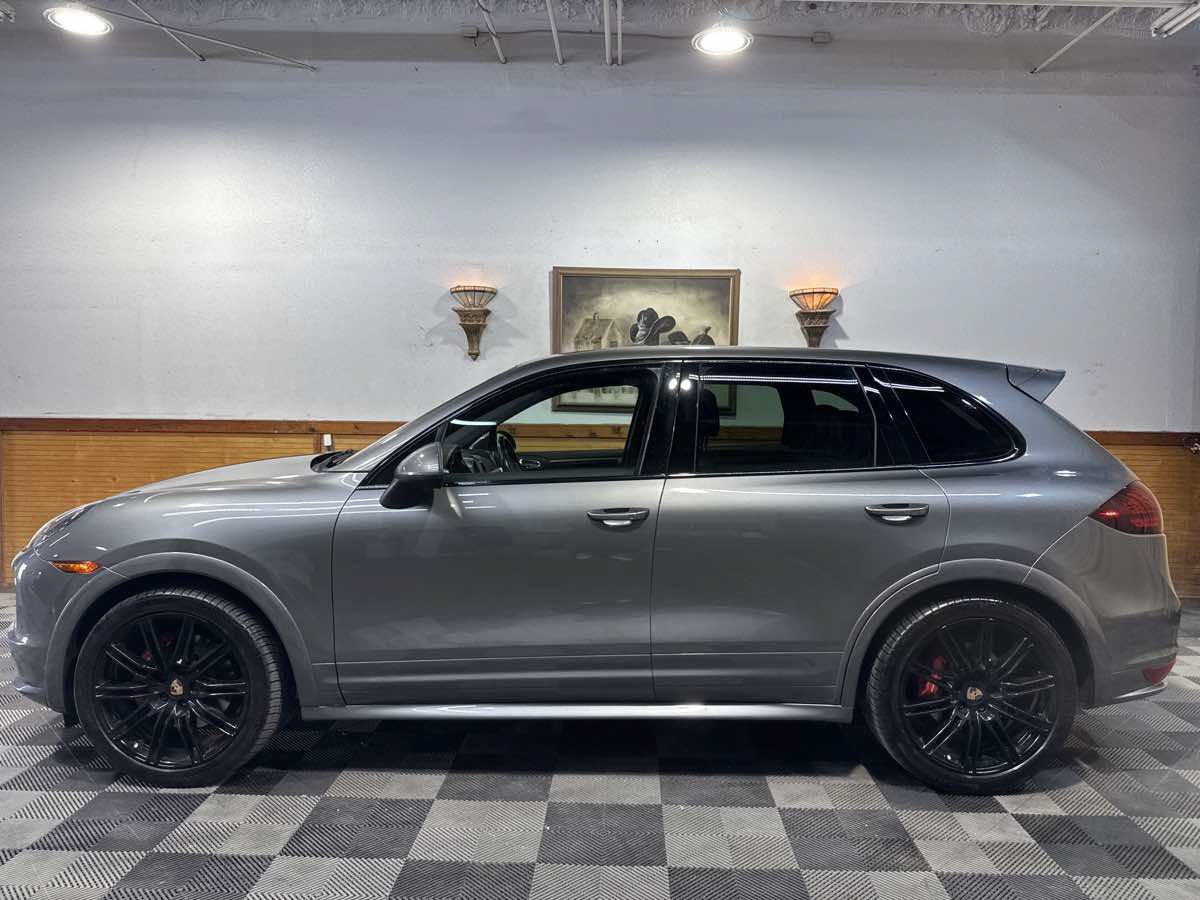 Used 2014 Porsche Cayenne GTS AWD/4WD image 2