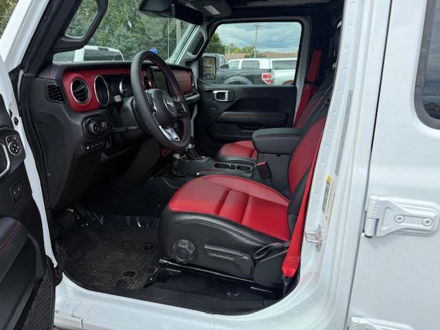 Used 2023 Jeep Wrangler Unlimited Rubicon 4xe image 13