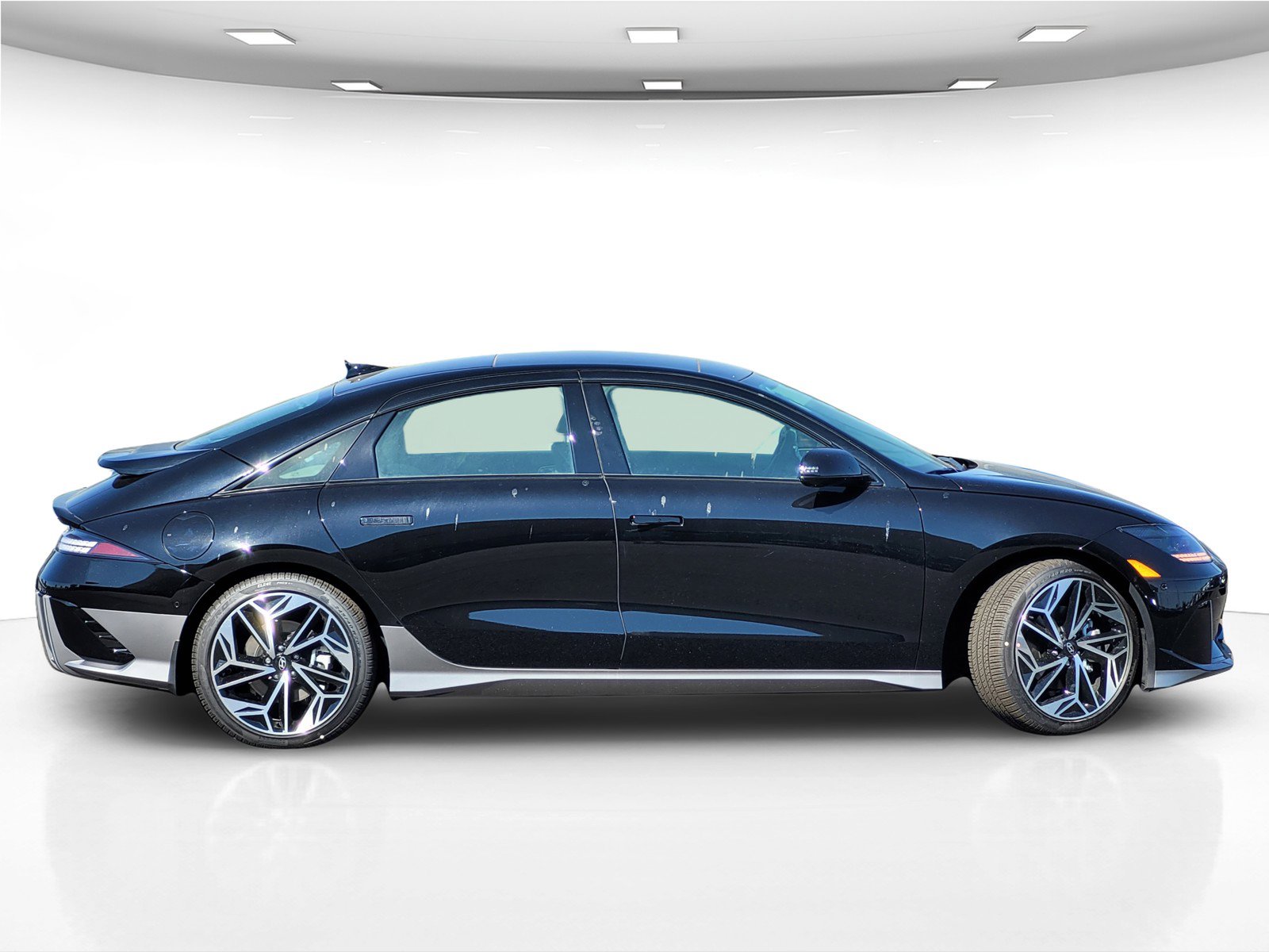 New 2023 Hyundai Ioniq 6 Limited image 4